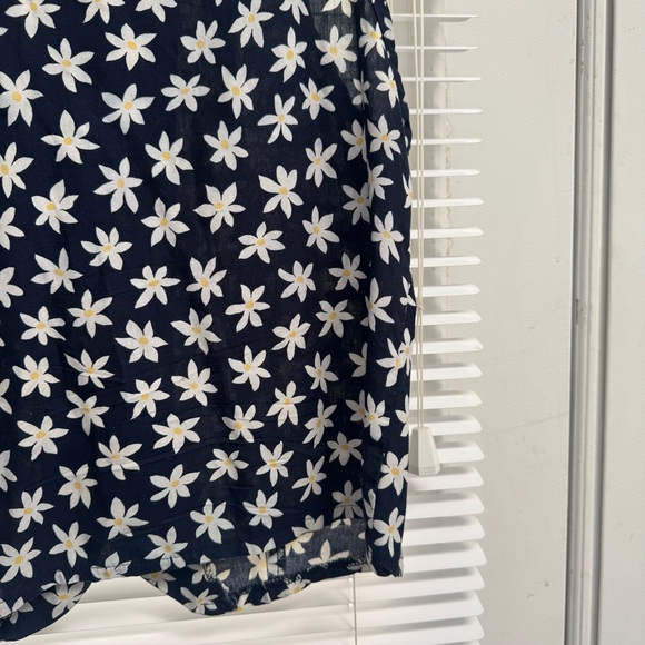 Vintage Blue & White Floral Button Down Crop Top - Picture 8 of 10